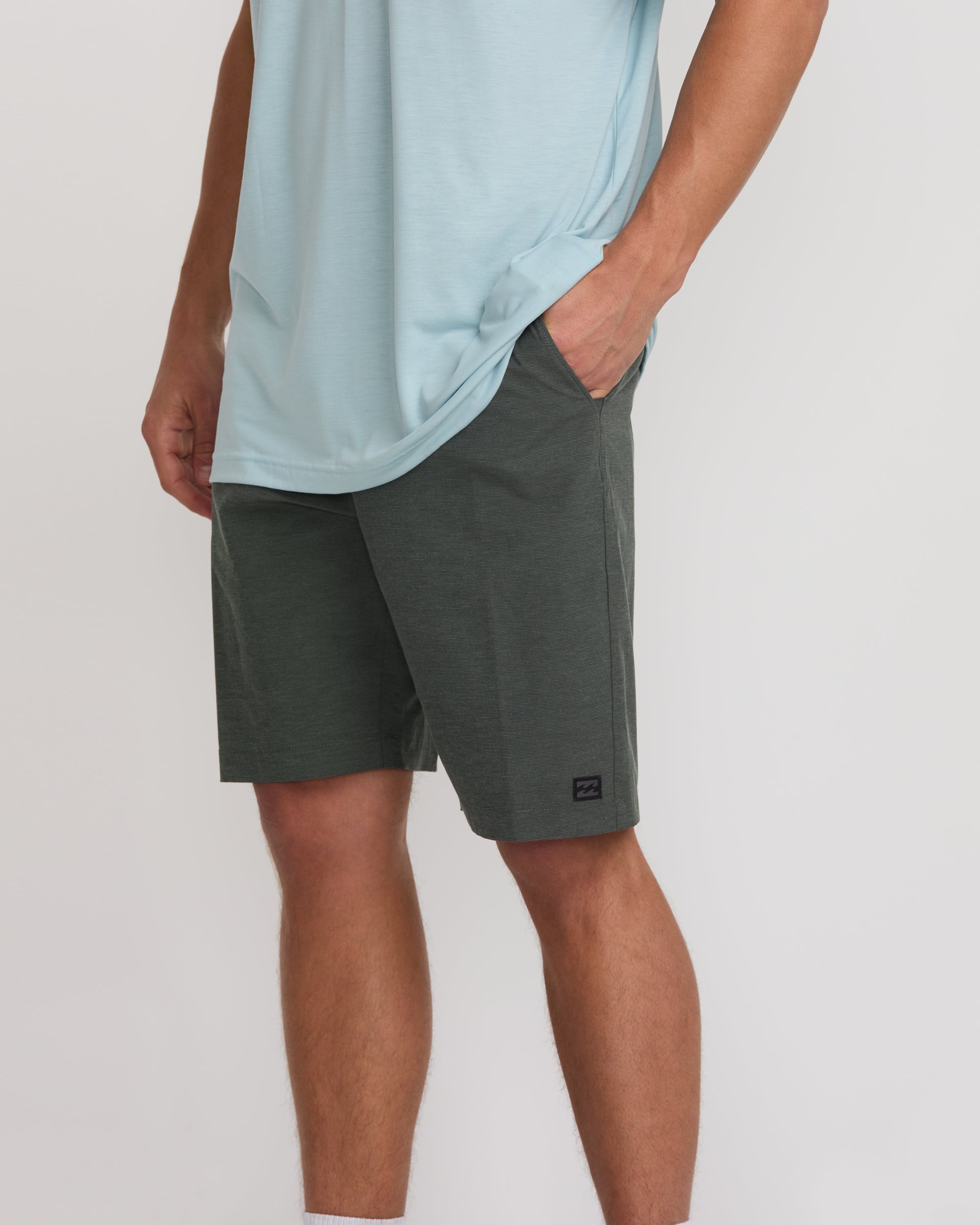 Crossfire Submersible 21 Hybrid Shorts - Asphalt - Image 7