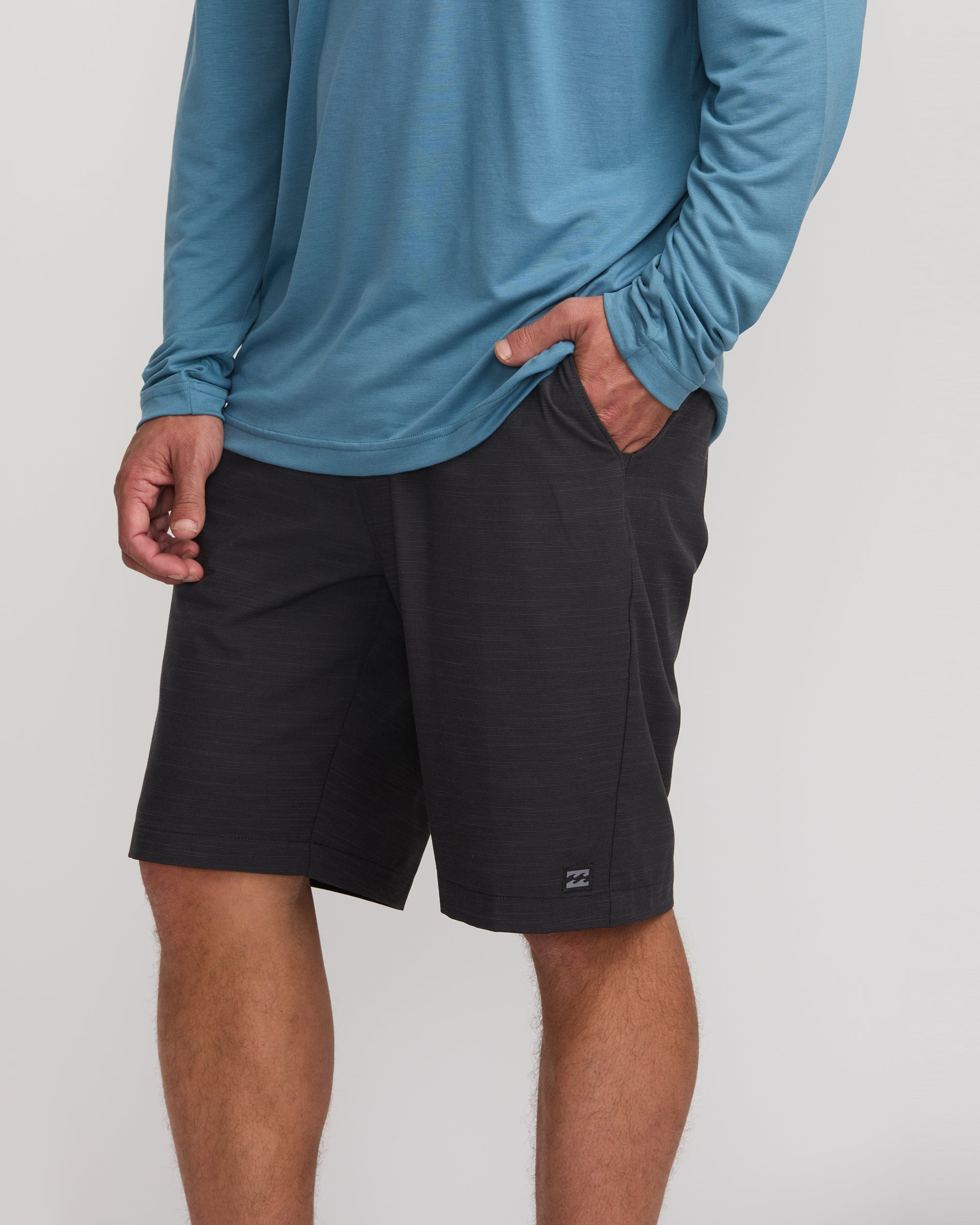 Crossfire Submersible 21 Hybrid Shorts - Black - Image 7