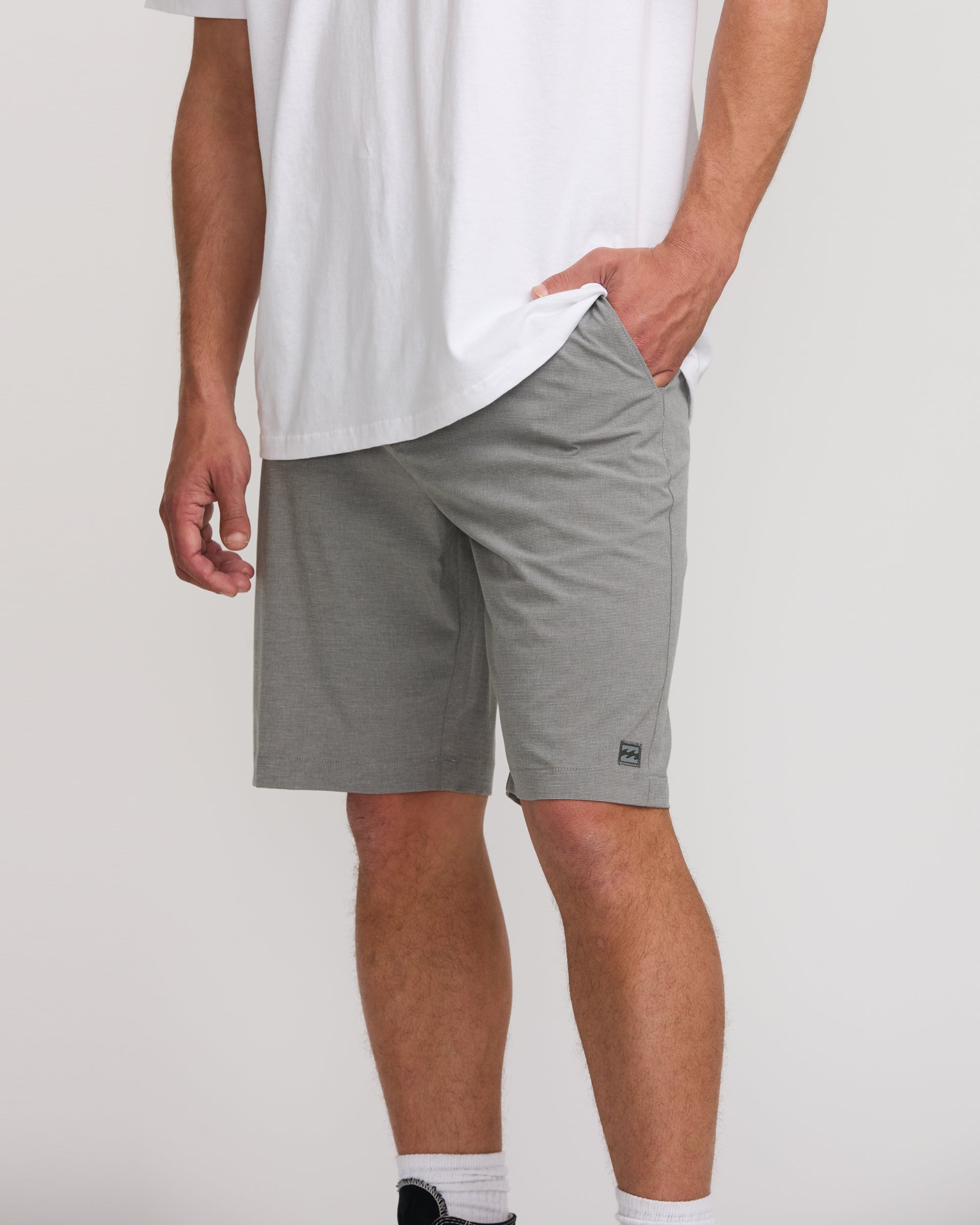 Crossfire Submersible 21 Hybrid Shorts - Gray - Image 7