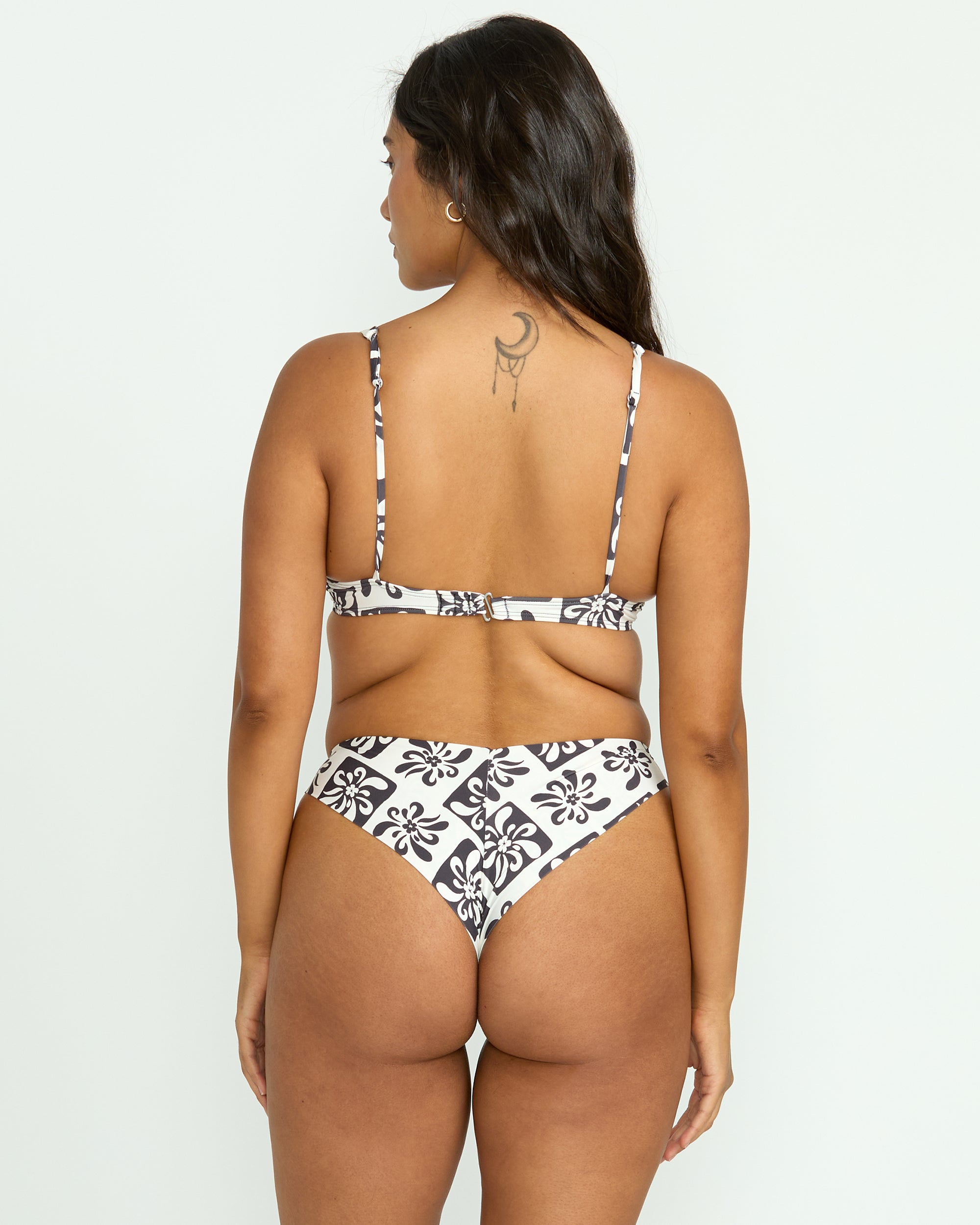 Ur A Legend Marina Underwire Bikini Top - Black Sands - Image 2