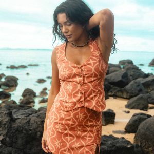 Sunny Waves Vest - Dark Coral