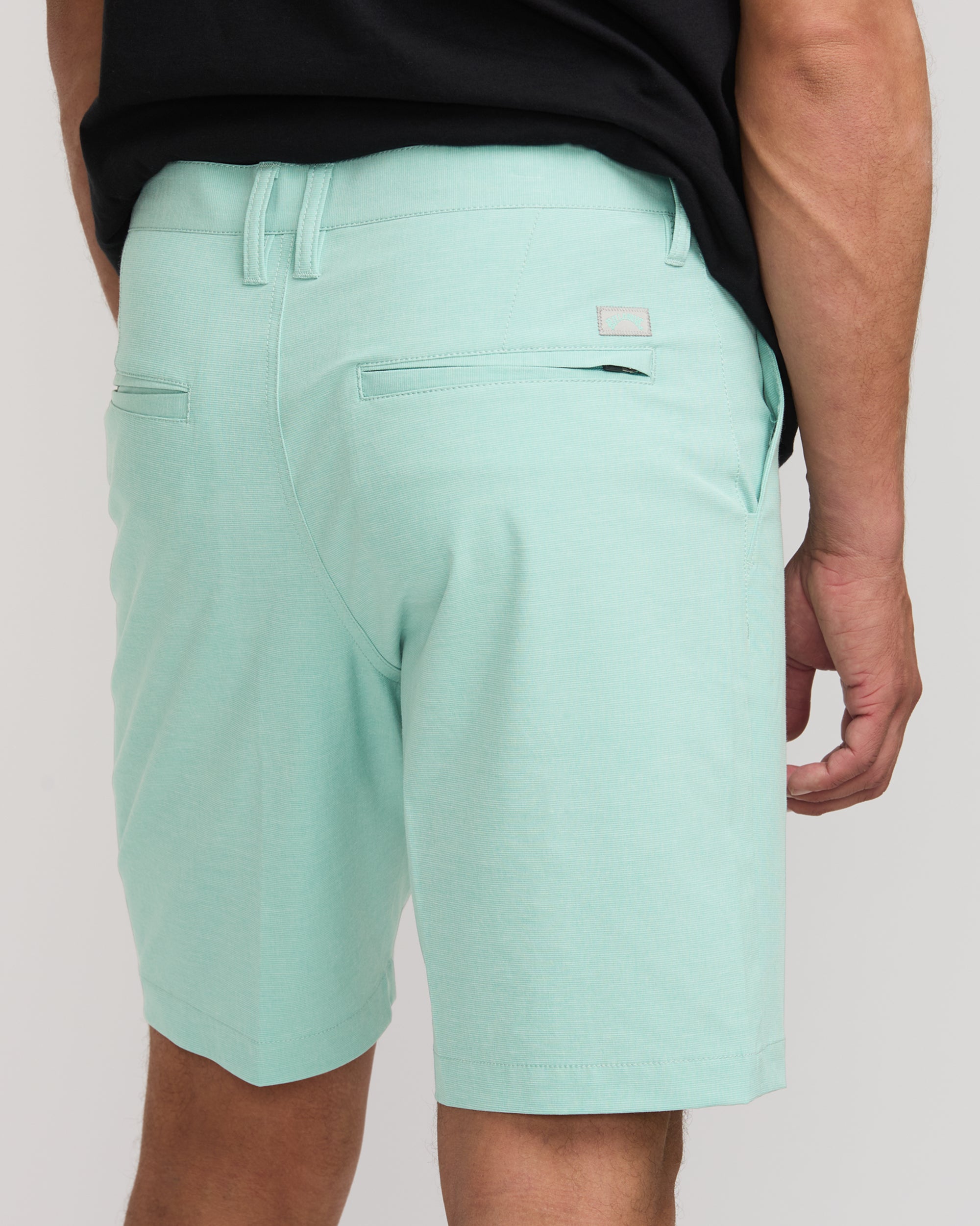 Crossfire Submersible 19 Hybrid Shorts - Bermuda - Image 2